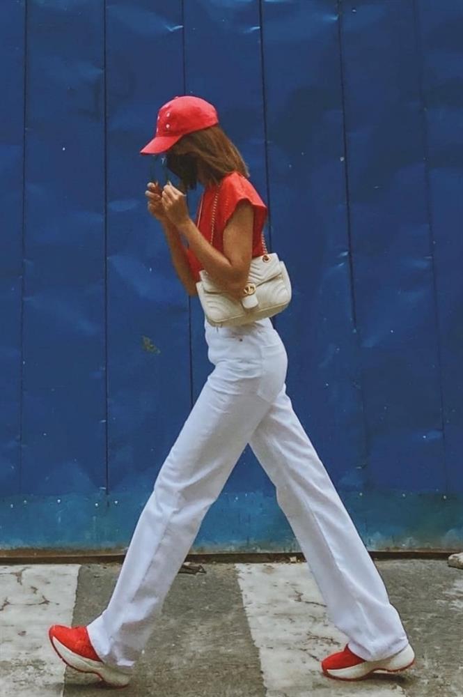 HHen Niê tiếp tục phá đồ hiệu, túi 50 triệu như đồ bỏ đi-3