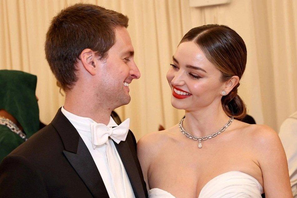 Cựu thiên thần nội y Miranda Kerr mang thai con thứ ba với tỷ phú kém tuổi-3