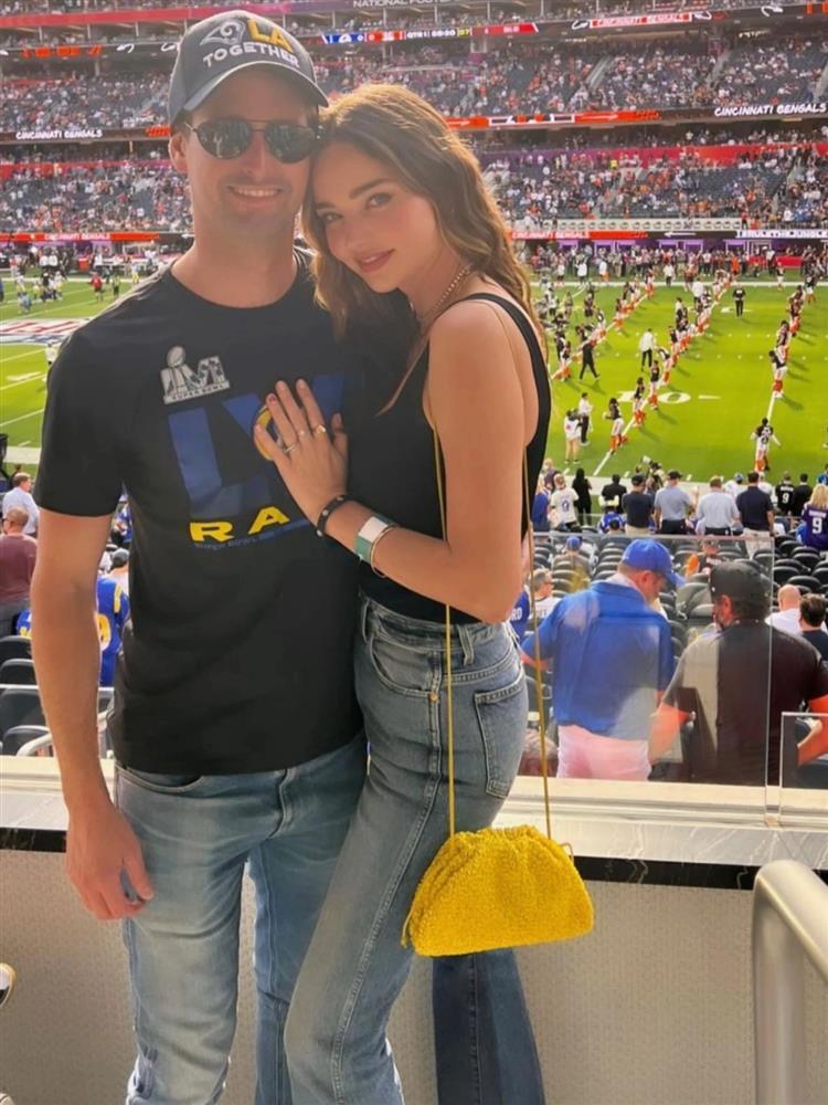 Đế chế 3,4 tỷ USD của vợ chồng siêu mẫu Miranda Kerr-6