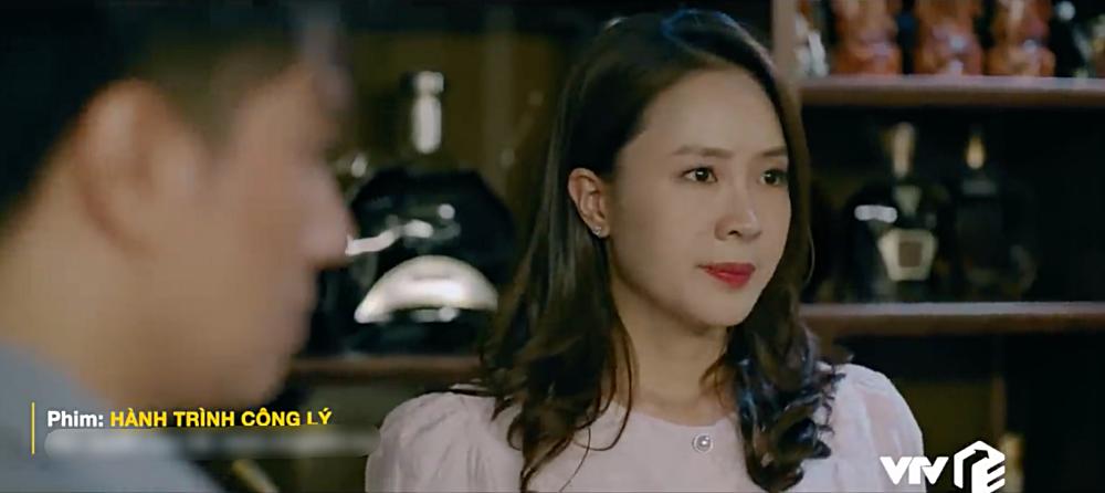 Con trai sốc vì cảnh nóng của bố ở phim Việt giờ vàng-3