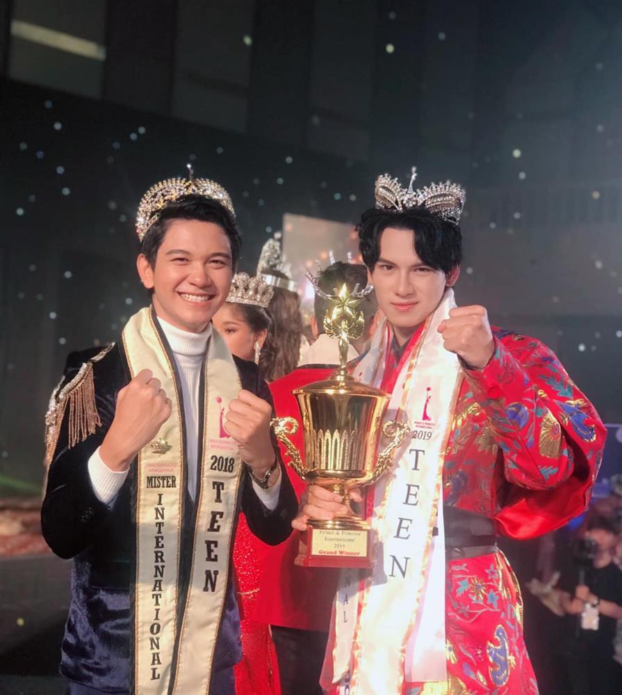 Con trai sốc vì cảnh nóng của bố ở phim Việt giờ vàng-16