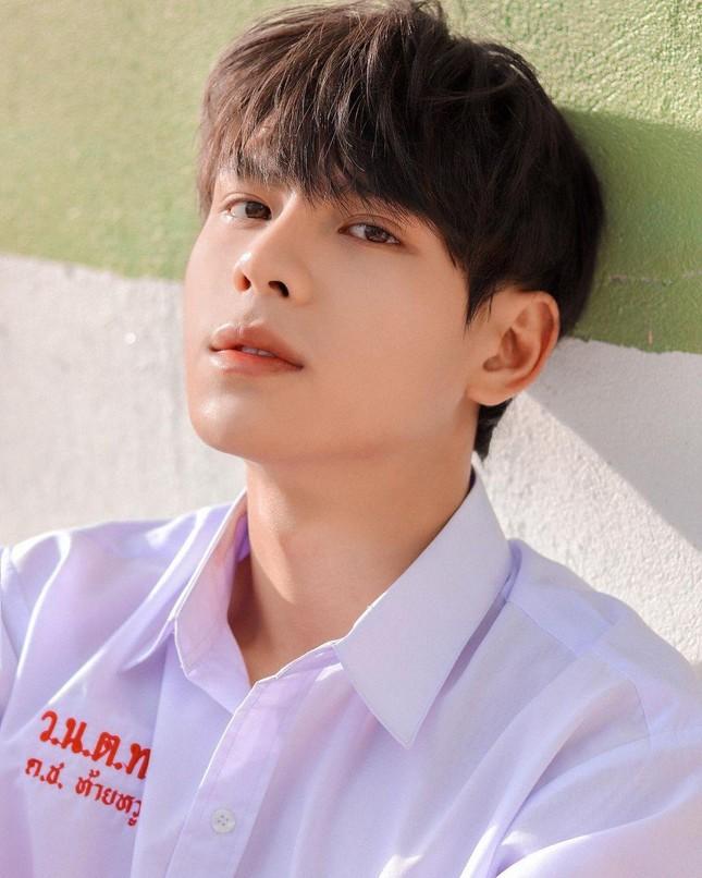 Con trai sốc vì cảnh nóng của bố ở phim Việt giờ vàng-14