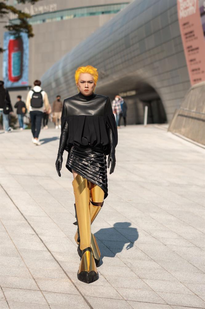 Seoul Fashion Week: Phạm Thoại và Lynk Lee chiếm sóng-3