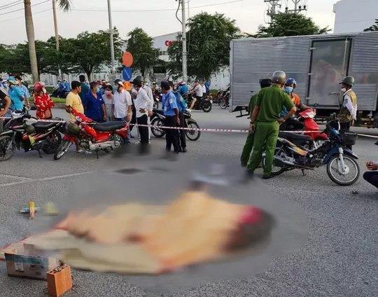 Va chạm với xe bồn sau giờ tan học, mẹ và 2 học sinh nghèo tử vong-1