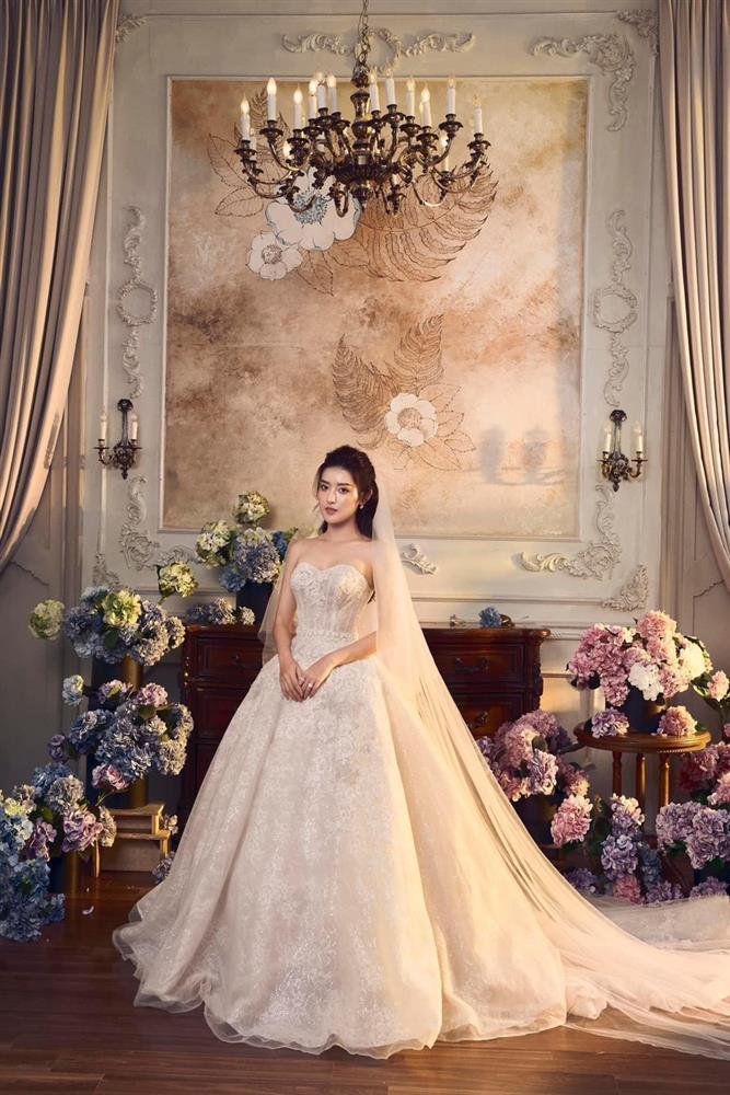 Thêm 1 Á hậu Vbiz tung ảnh cưới gây sốt dù không biết chú rể là ai-4