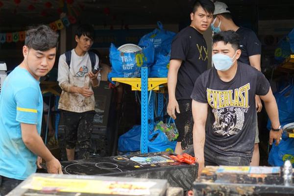 Nghi phạm trộm xe máy chết trong nhà tạm giữ-2