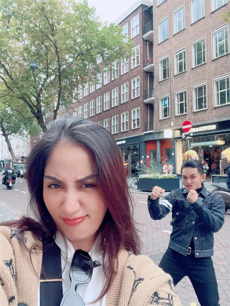 Tin showbiz Việt ngày 18/10: Con trai Lê Dương Bảo Lâm nhập viện-14