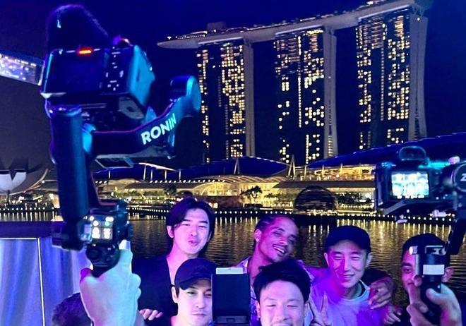 Bạn đời của con rơi Thành Long phủ nhận sống lang bạt-2