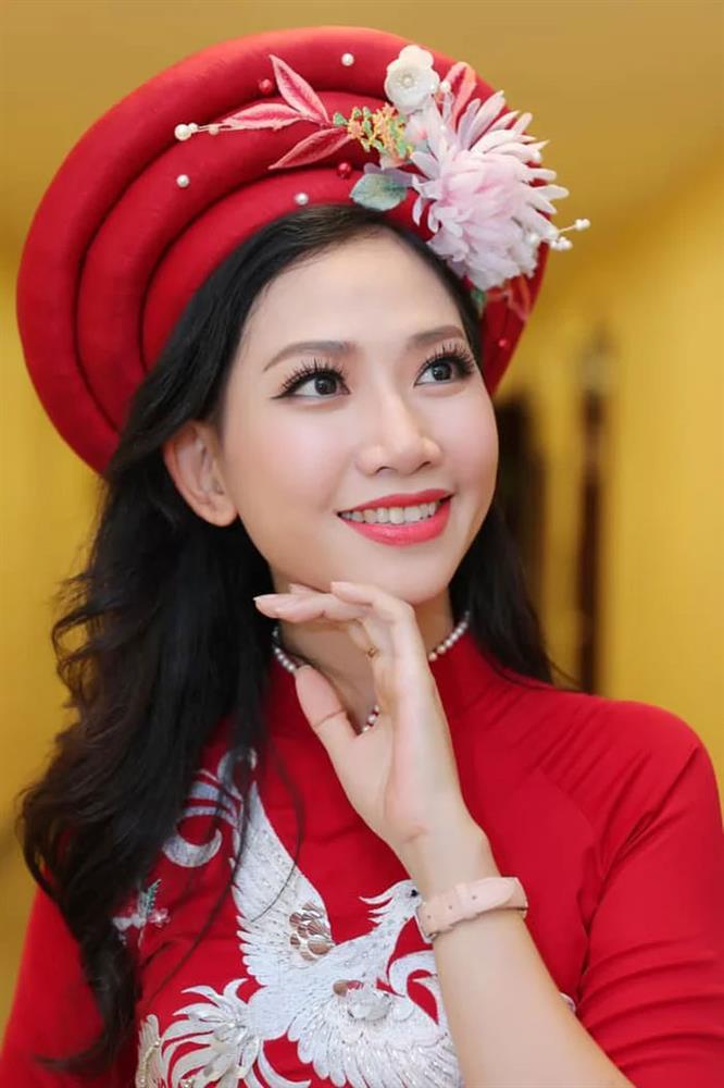 Hôn nhân gần 20 năm MC nổi tiếng và ông xã đại gia hơn 8 tuổi-1