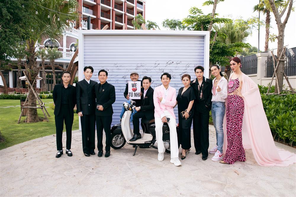 Kỷ vật của Diệu Nhi bị tất cả khách mời lãng quên trong đám cưới-14