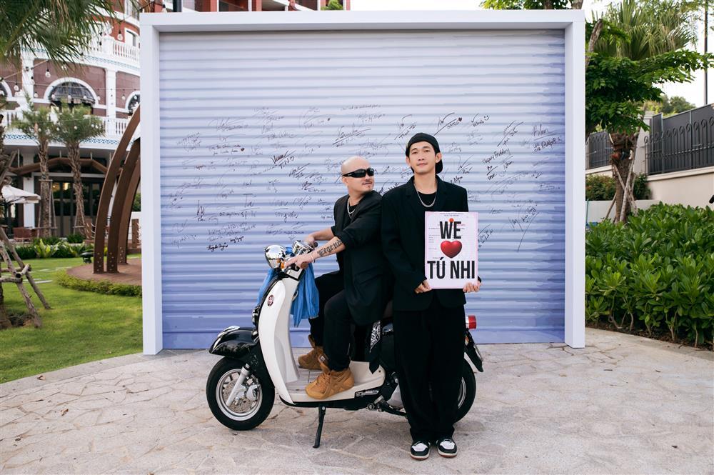 Kỷ vật của Diệu Nhi bị tất cả khách mời lãng quên trong đám cưới-13