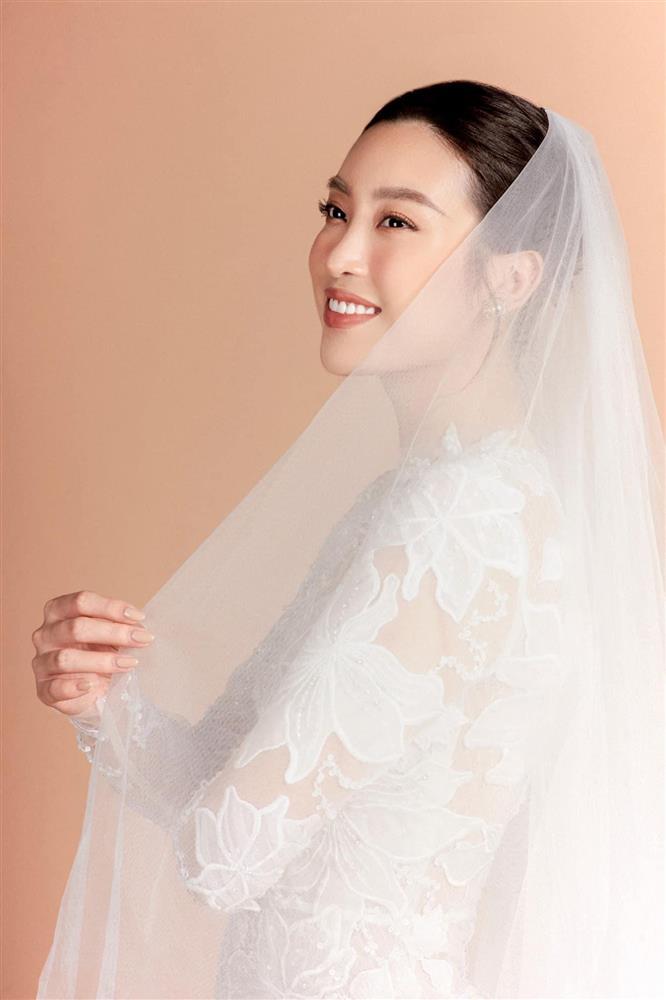 Đỗ Mỹ Linh sẽ mặc váy siêu ngắn trong đám cưới với con bầu Hiển?-2