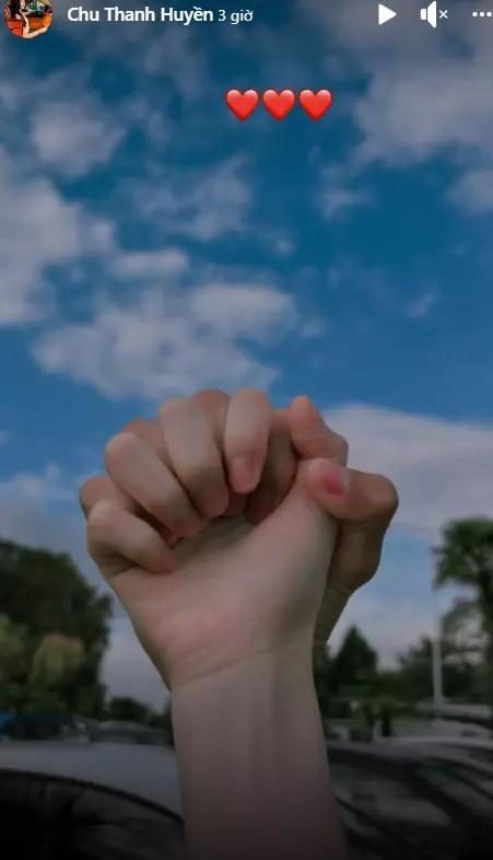 Bồ hot girl công khai tình tứ với Quang Hải ở trời Tây-5