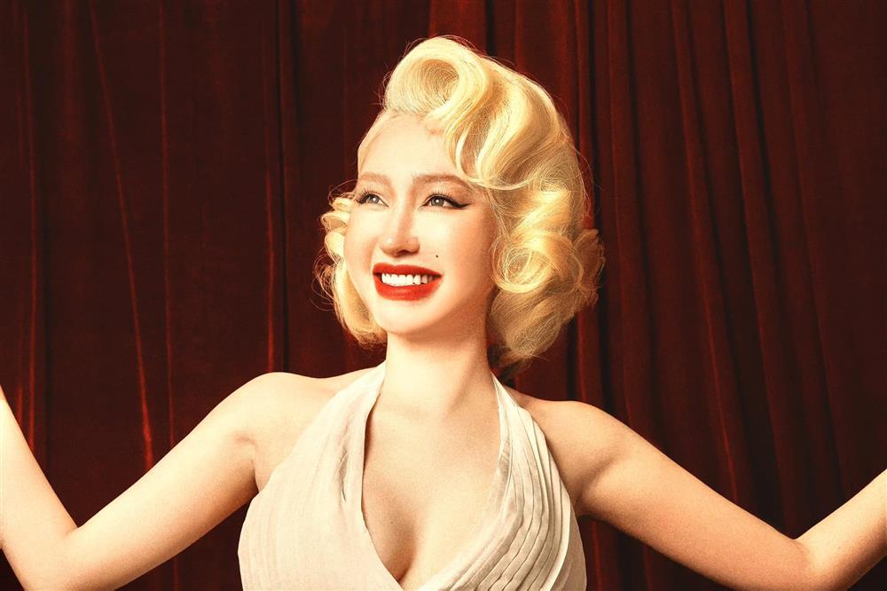 Elly Trần cosplay thành Marilyn Monroe cực xịn trước Halloween-1