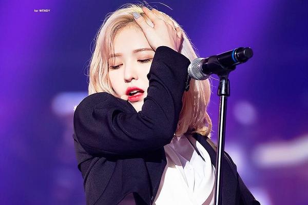 Wendy (Red Velvet) gây ấn tượng với cơ bụng 6 múi đẹp hoàn hảo-7