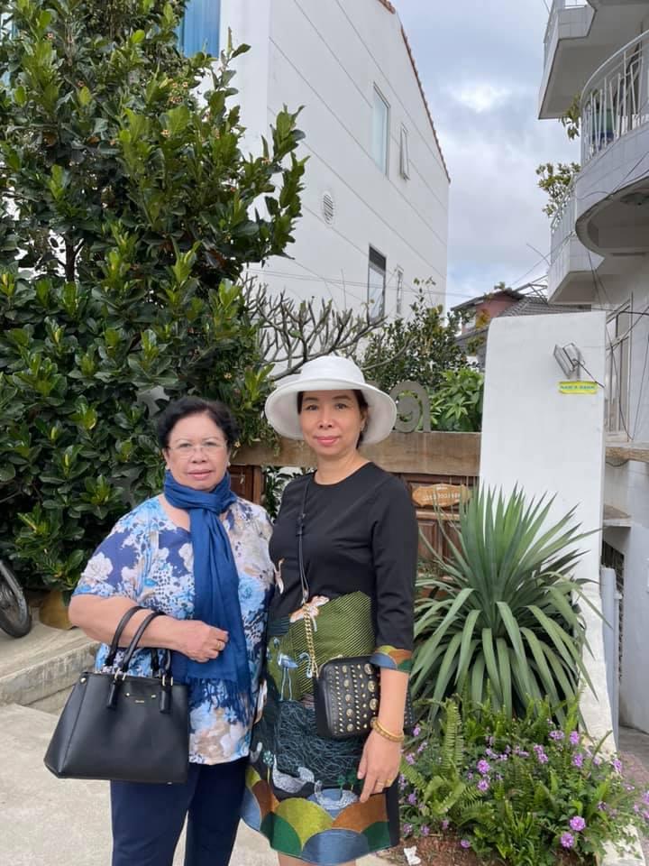 Mối quan hệ giữa bố mẹ BB Trần với gia đình bạn trai Quang Lâm-16