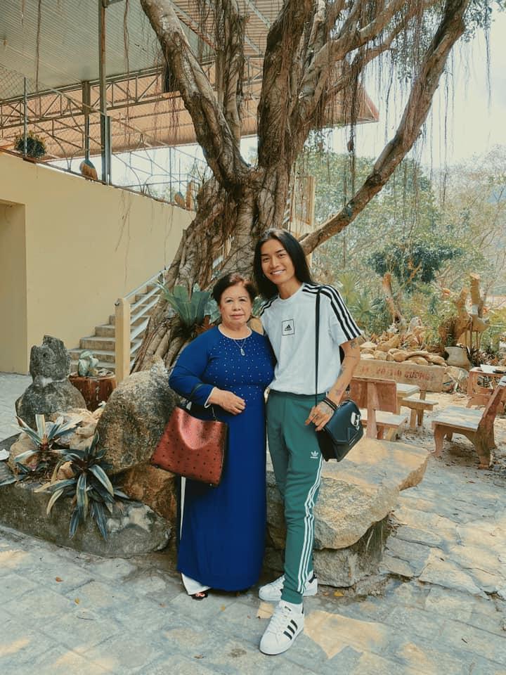 Mối quan hệ giữa bố mẹ BB Trần với gia đình bạn trai Quang Lâm-5