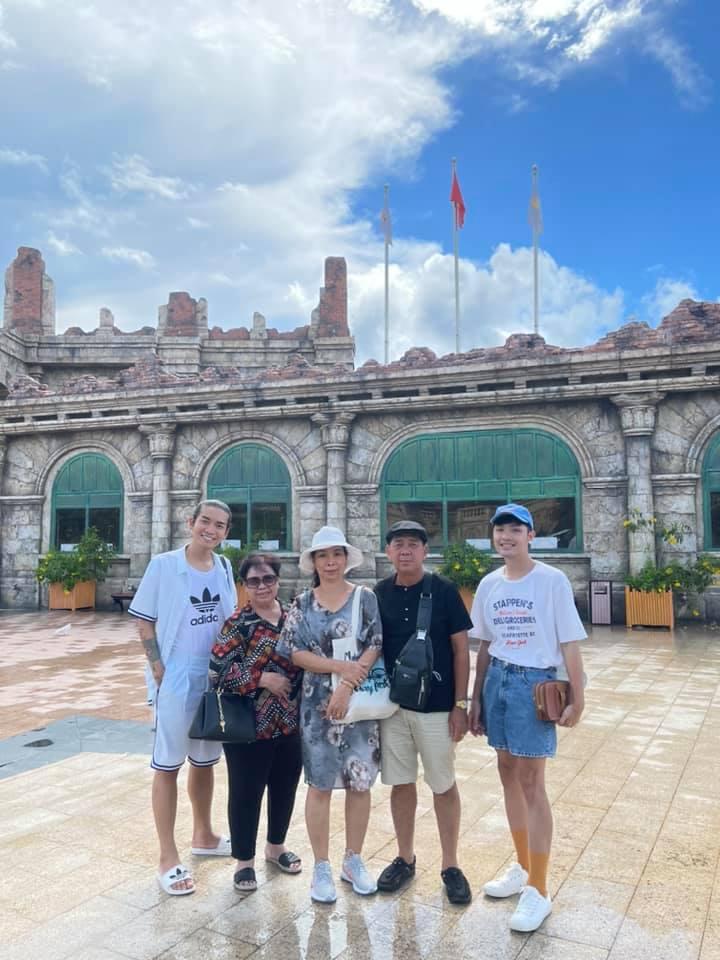 Mối quan hệ giữa bố mẹ BB Trần với gia đình bạn trai Quang Lâm-15
