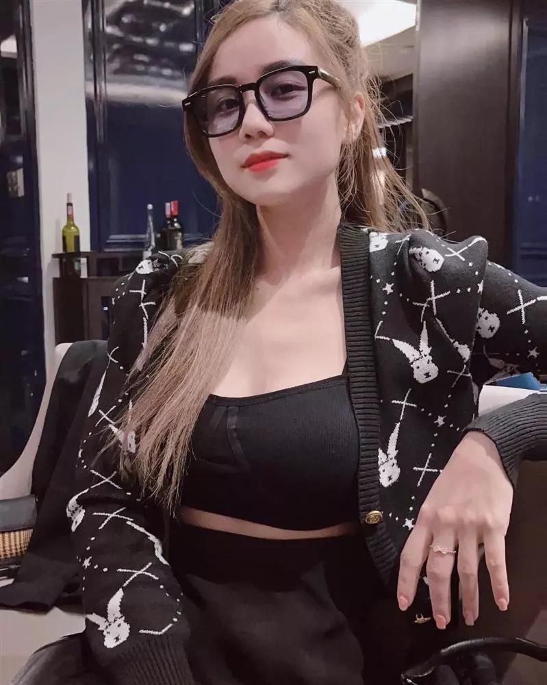 Cindy Lư gay gắt khi anti-fan khuyên sinh con cho Đạt G-4