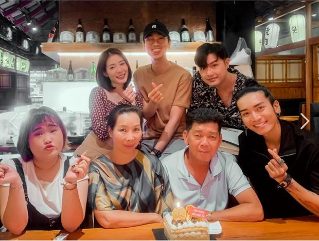 Mối quan hệ giữa bố mẹ BB Trần với gia đình bạn trai Quang Lâm-11