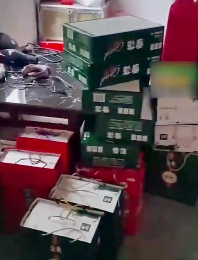 Ly hôn, cô gái xách thịt lợn, quà cáp trị giá hơn 600 triệu trả chồng cũ-3