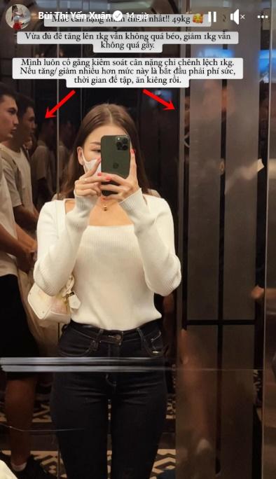 Lộ ảnh Yến Xuân và em trai Đặng Văn Lâm trong thang máy-1