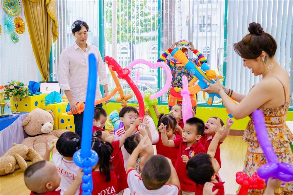 Tin showbiz Việt ngày 19/10: Cô dâu Đỗ Mỹ Linh hoài niệm quá khứ-12