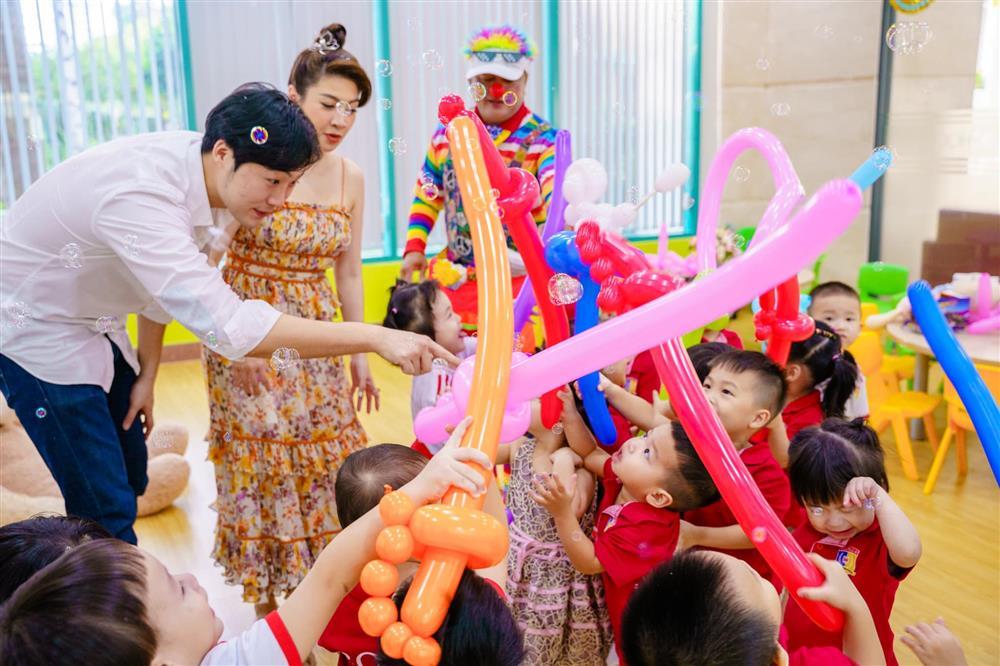 Tin showbiz Việt ngày 19/10: Cô dâu Đỗ Mỹ Linh hoài niệm quá khứ-13