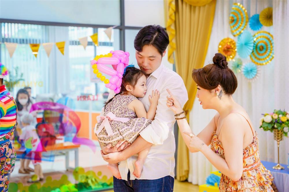 Tin showbiz Việt ngày 19/10: Cô dâu Đỗ Mỹ Linh hoài niệm quá khứ-14