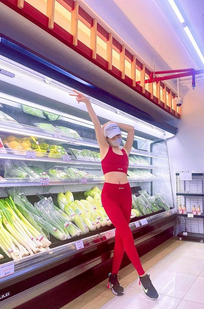 Sống ảo ở siêu thị: Lệ Quyên bị chê - Minh Tú lôi thôi-3