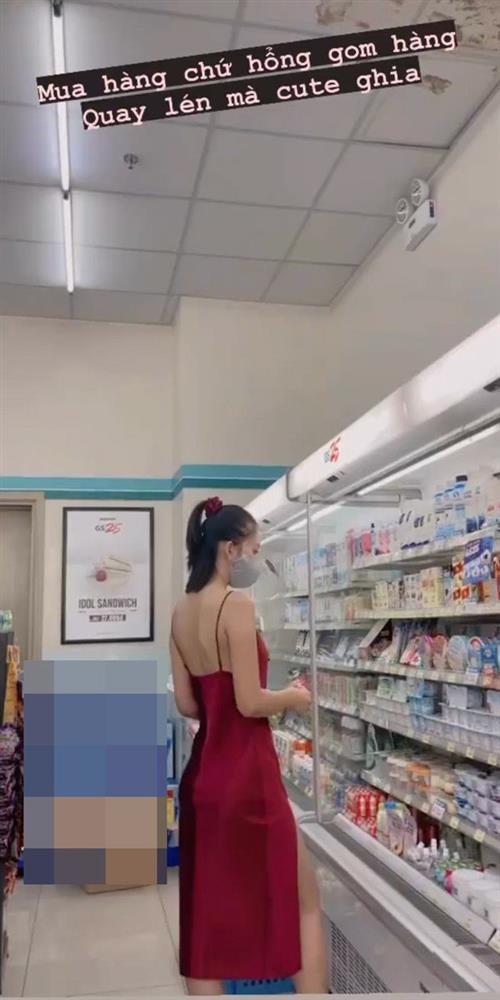 Sống ảo ở siêu thị: Lệ Quyên bị chê - Minh Tú lôi thôi-9