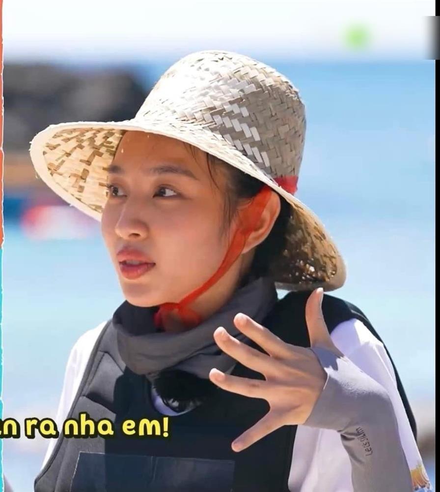 Mai Phương Thúy lộ nhan sắc lão hóa trên sóng truyền hình-9