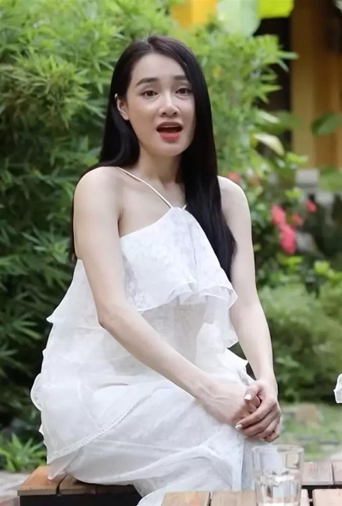 Mai Phương Thúy lộ nhan sắc lão hóa trên sóng truyền hình-11