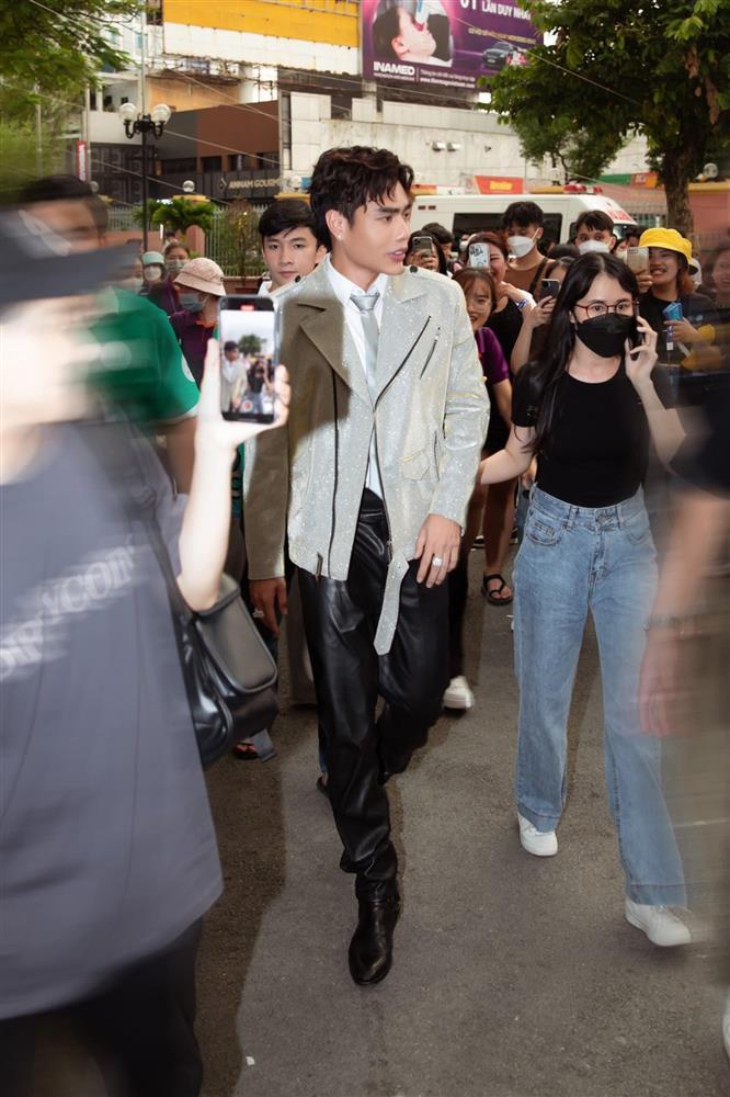 Lê Dương Bảo Lâm công khai tiền đầu tư ngoại hình khi làm ca sĩ-5