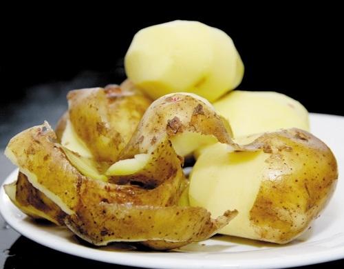 6 tác dụng cực tốt của vỏ khoai tây đến giờ vẫn ít người biết-1