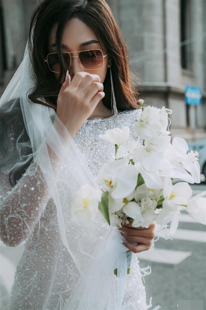 Phương Nga tung ảnh cưới mới, cảnh hôn cổ chiếm spotlight-9