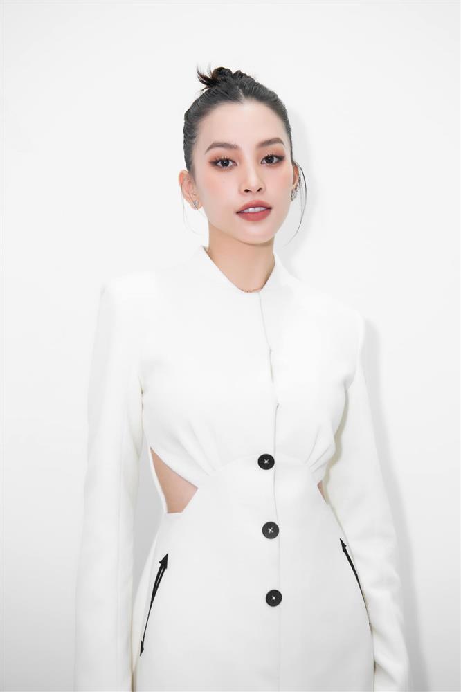 Hoa hậu Tiểu Vy bị hỏi thẳng về tình trạng học vấn-8