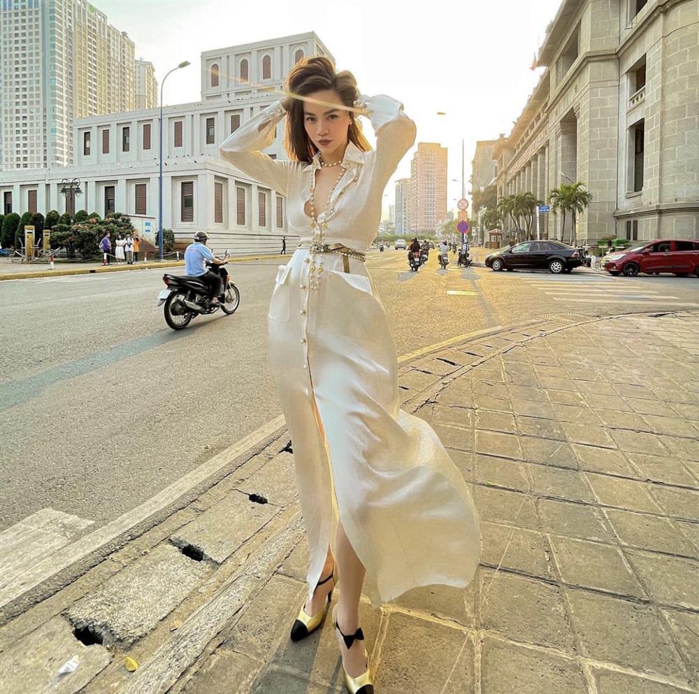 Mẹ Hà Hồ U70 vẫn bắt chước phong cách con gái ngon ơ-4