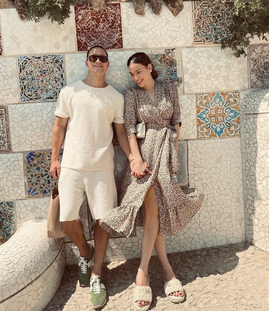 Mẹ Hà Hồ U70 vẫn bắt chước phong cách con gái ngon ơ-5