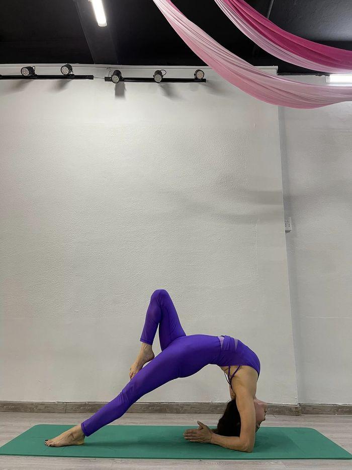 Mẹ Hà Hồ U70 vẫn bắt chước phong cách con gái ngon ơ-7