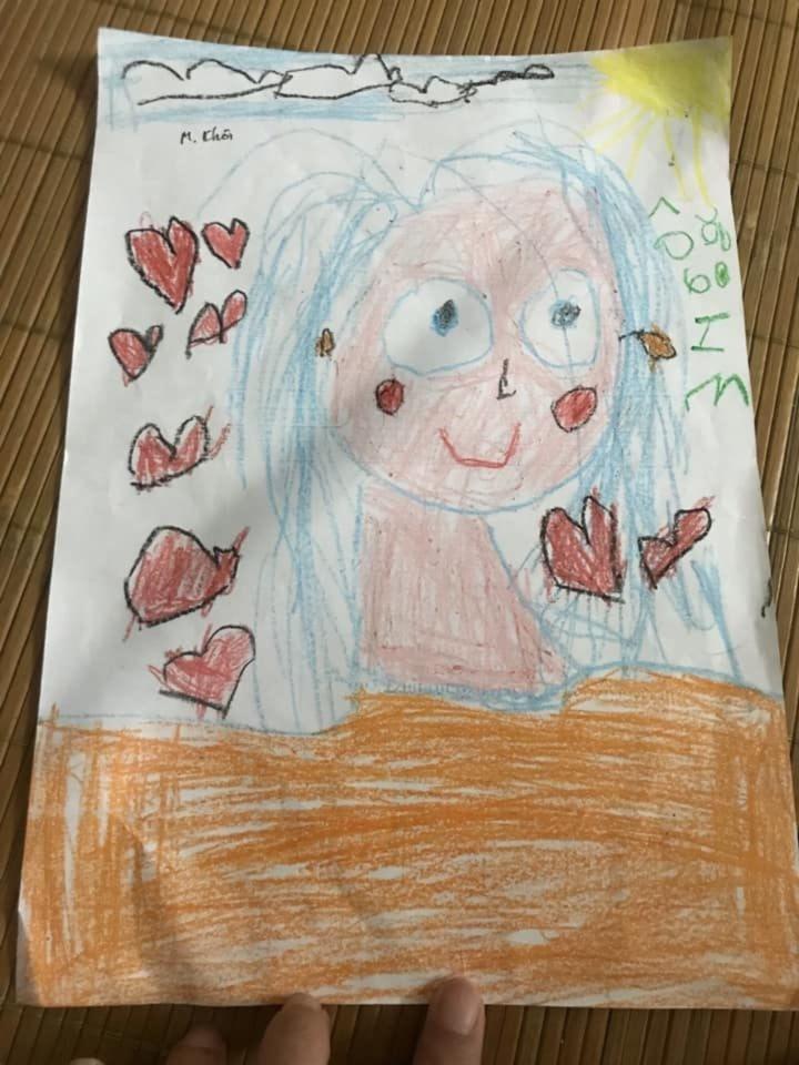 Giật mình xỉu ngang với các bức tranh bé vẽ tặng mẹ ngày 20/10-6
