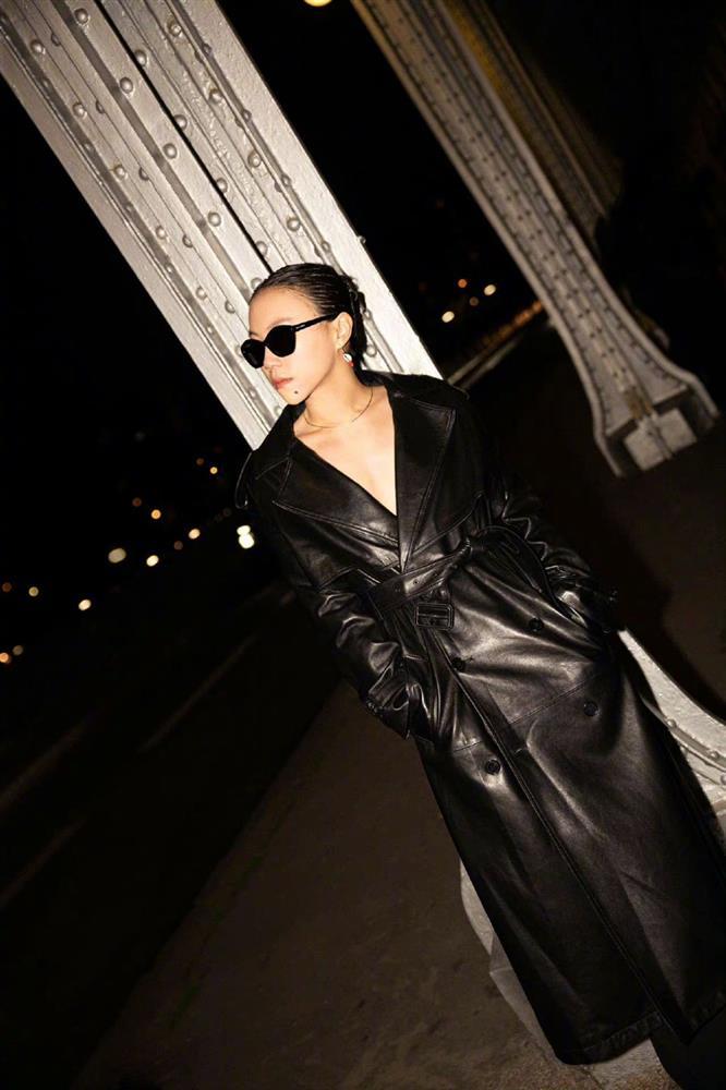 Con gái Vương Phi thay đổi chóng mặt: Xưa tomboy, giờ sexy lady-1