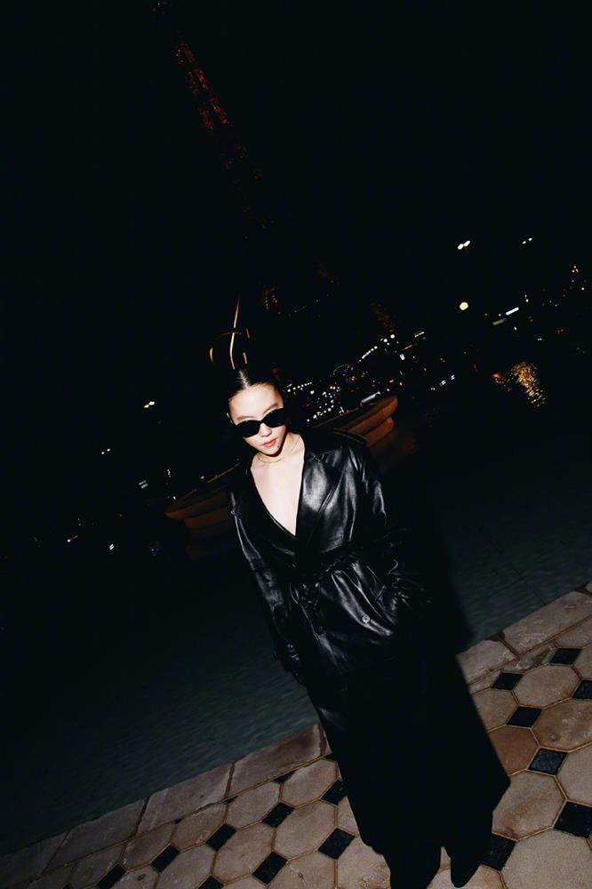 Con gái Vương Phi thay đổi chóng mặt: Xưa tomboy, giờ sexy lady-2