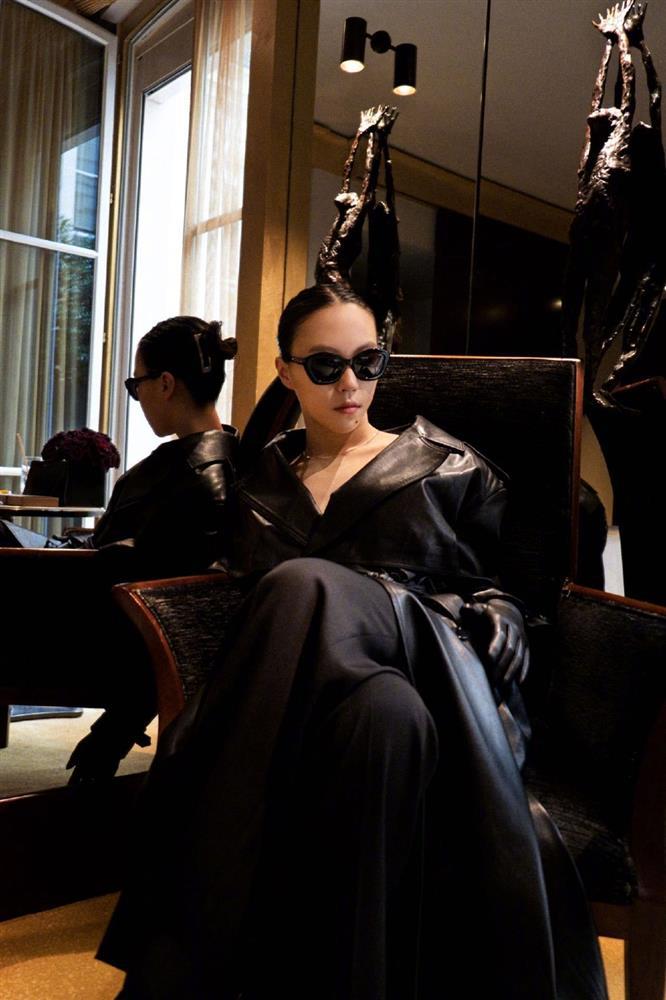 Con gái Vương Phi thay đổi chóng mặt: Xưa tomboy, giờ sexy lady-5