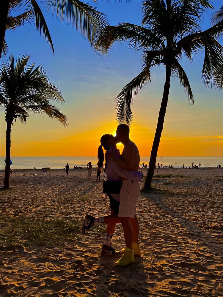 Lưu Đê Ly sang Pháp chụp ảnh cưới sau 3 năm lấy ông xã DJ-7