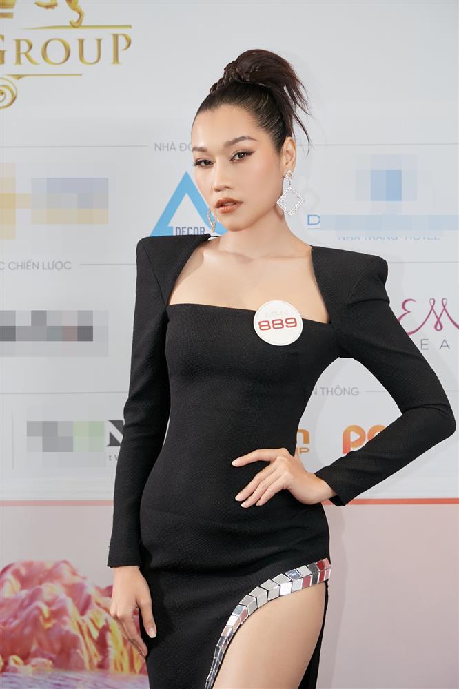 Lê Hoàng Phương gặp quá nhiều kẻ mạnh tại Miss Supranational VN-9