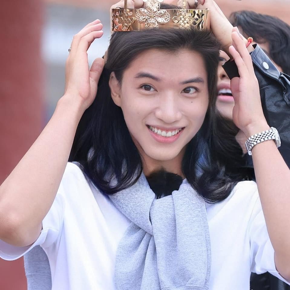 Kiều Minh Tuấn, Hieuthuhai giả gái được khen hơn phiên bản nam-5