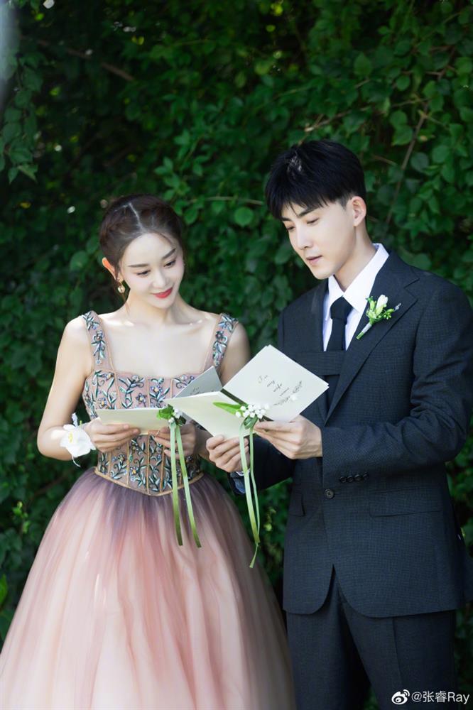Thần tiên tỷ tỷ Trương Mông rơi nước mắt trong hôn lễ-6