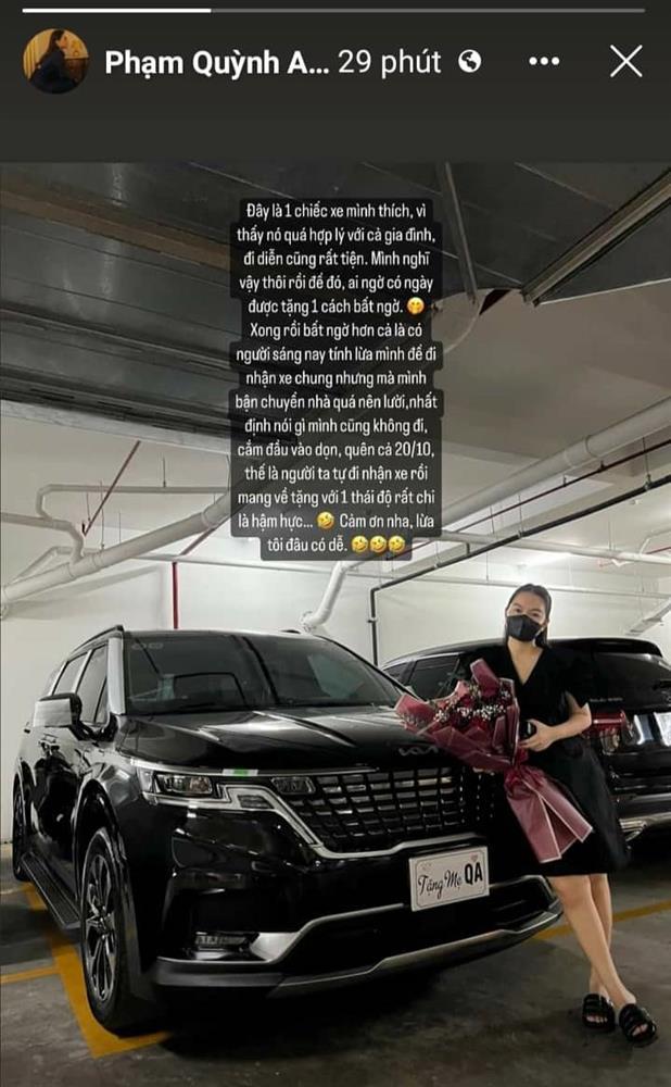 Bạn trai bí ẩn tặng Phạm Quỳnh Anh quà khủng 20/10-2