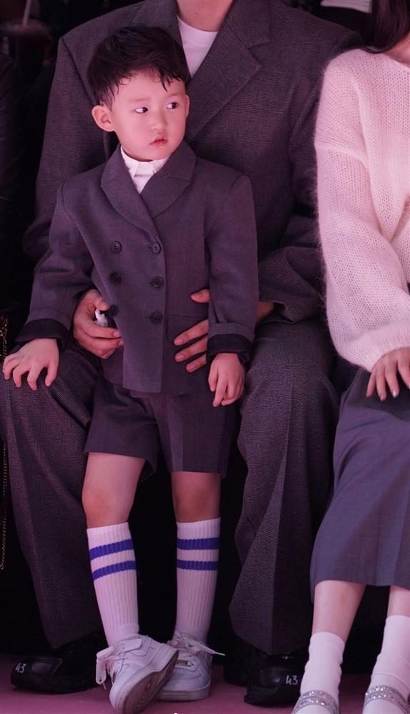 Profile đỉnh chóp gia đình 3 người gây sốt khắp MXH vì quá đẹp-6